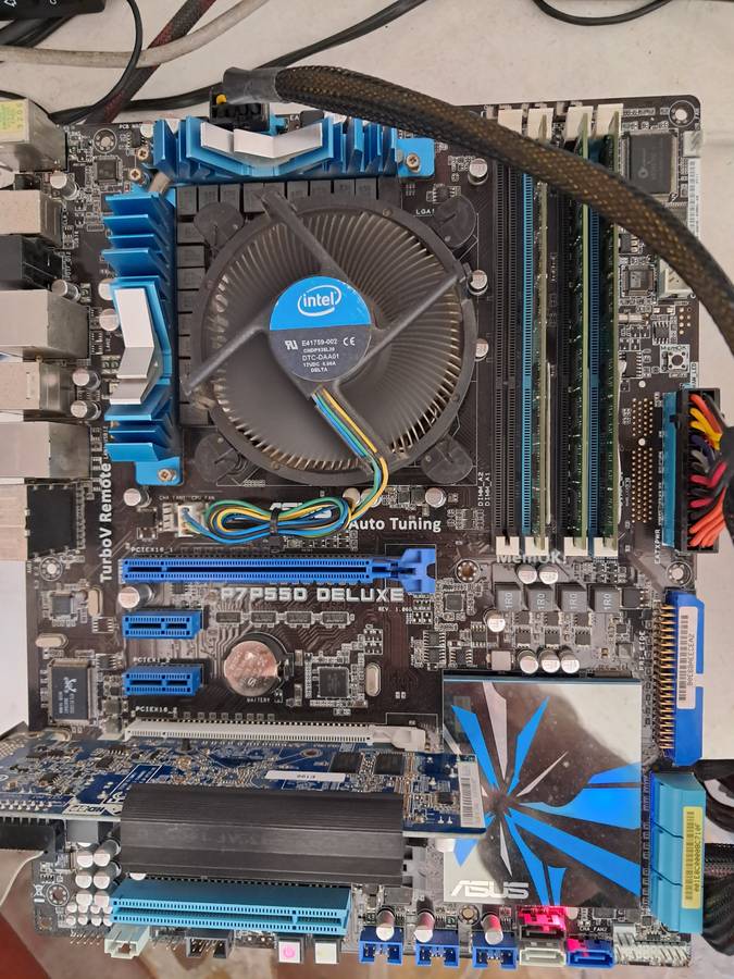 ASUS P7P55D Deluxe motherboard