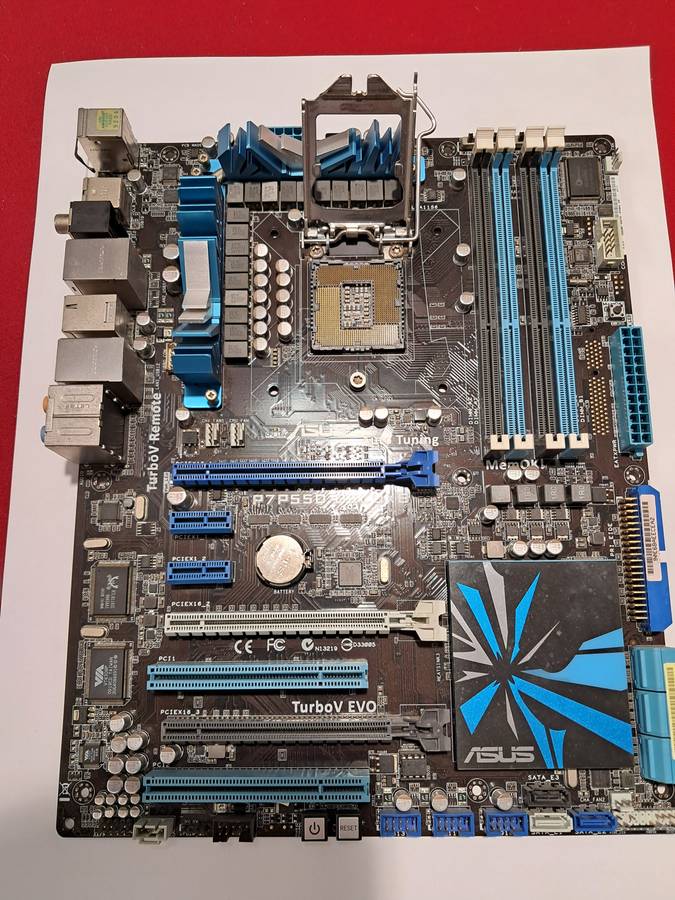 ASUS P7P55D Deluxe motherboard