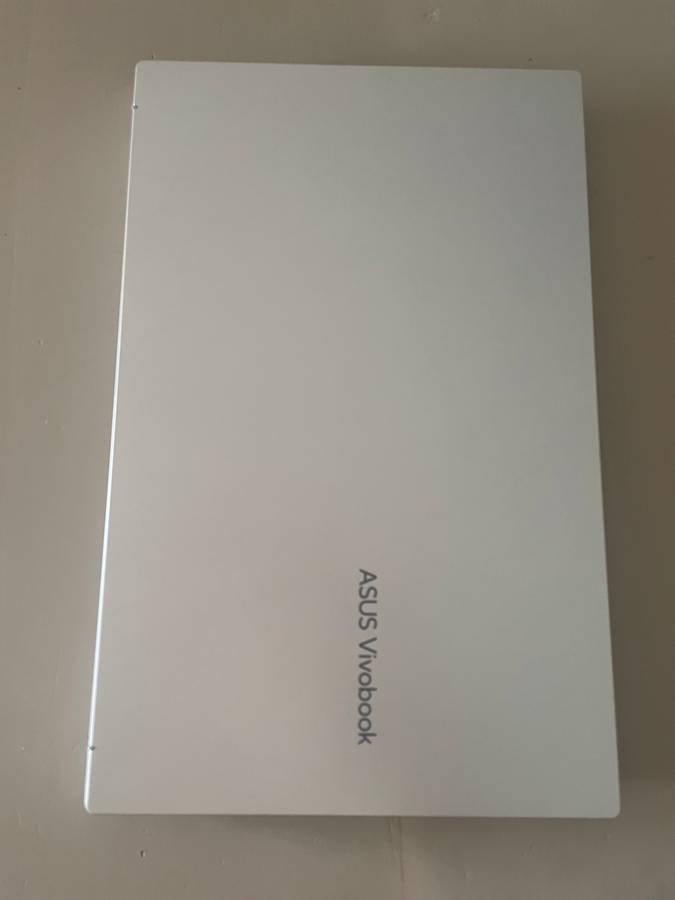 Asus Vivobook 15 Ryzen 7 OLED Notebook + Asus Zenscreen 15" Portable Monitor