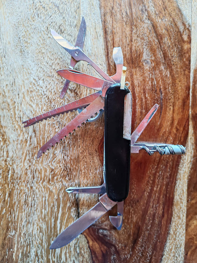 Vintage Victorinox Champion C (Pre-1985) + Handmade Leather Pouch