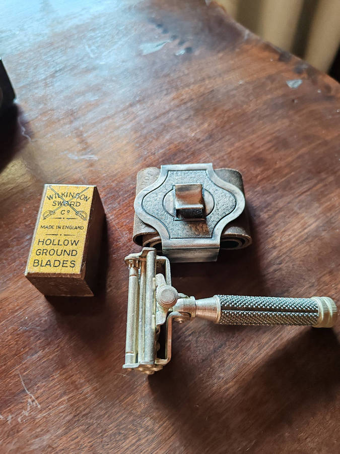 Antique Wilkinson Sword Empire Model 7-Day Razor Set  Circa 1930s