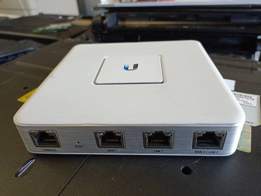 Ubiquiti Networks USG Unifi Security Gateway Router/Firewall