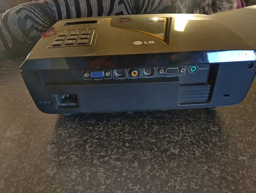 LG DLP 3D SVGA Projector (Model: BS275)  No Remote