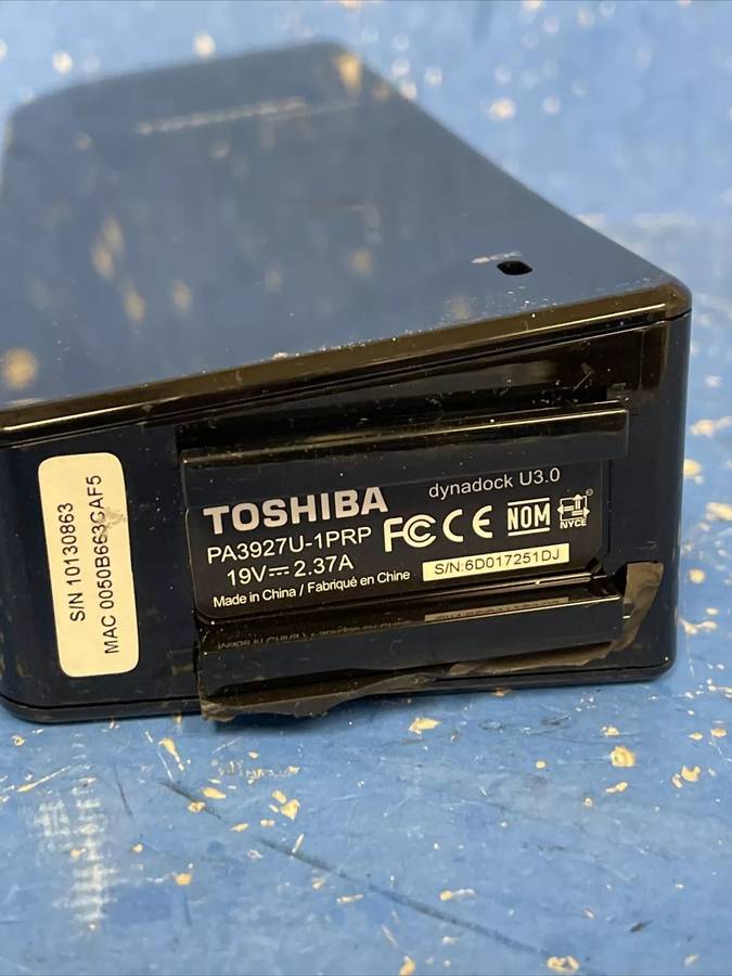 Toshiba Dynadock U3.0 Universal USB 3.0 Docking Station (PA3927U-1PRP)