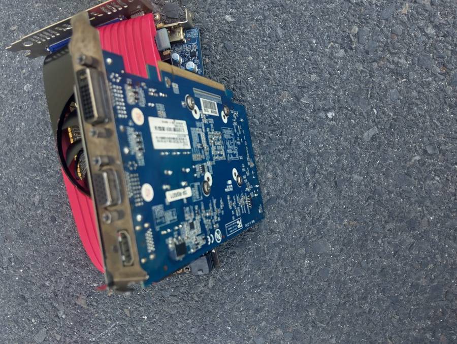 Galaxy GF GT240 PCI-E 1GB DDR3 128Bit (VGA/DVI/HDMI)