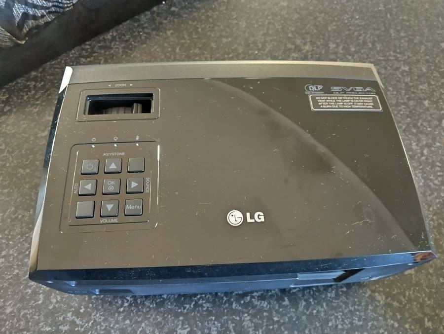 LG DLP 3D SVGA Projector (Model: BS275)  No Remote