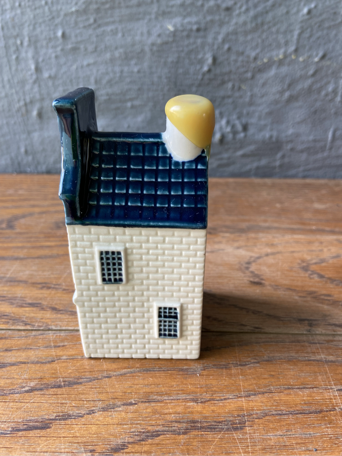 Delft KLM Miniature Number 23