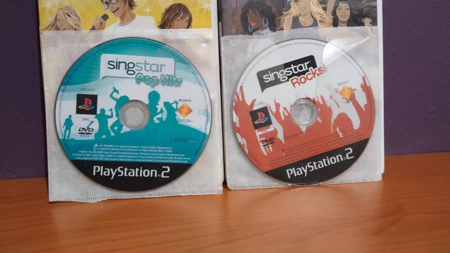 Singstar bundle- PS2