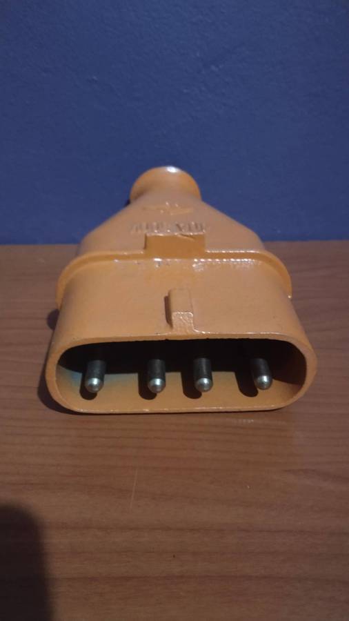 Waco Plugtop Din 3 Pin + Earth 40A 061040