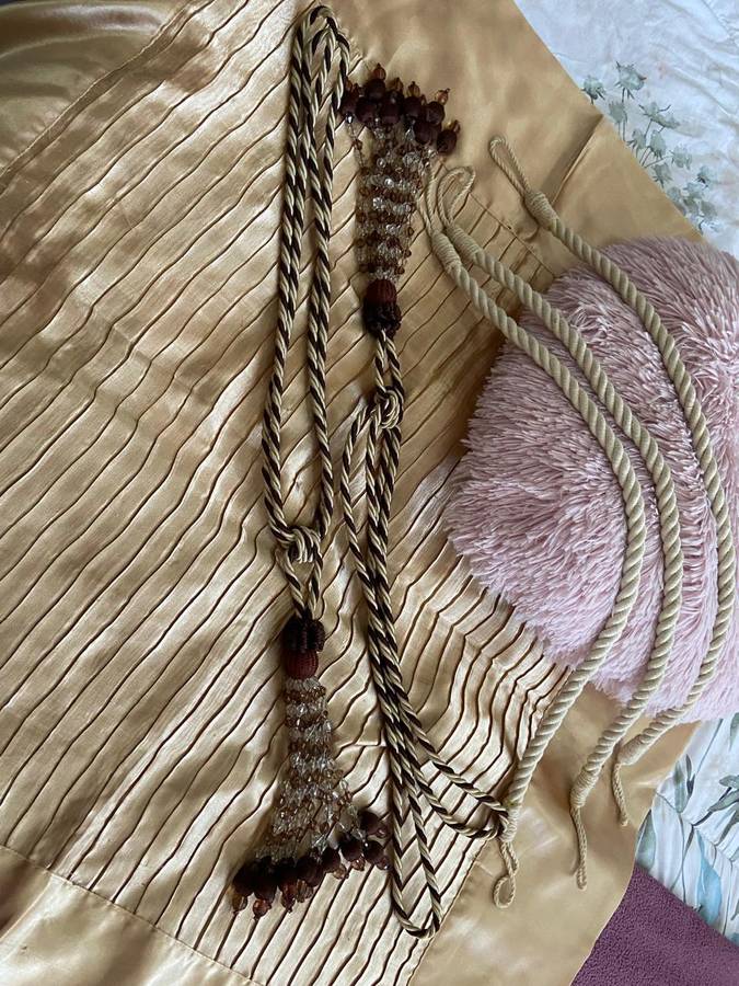 Handbags & Curtain Tie Backs, Lot 12 Of 13