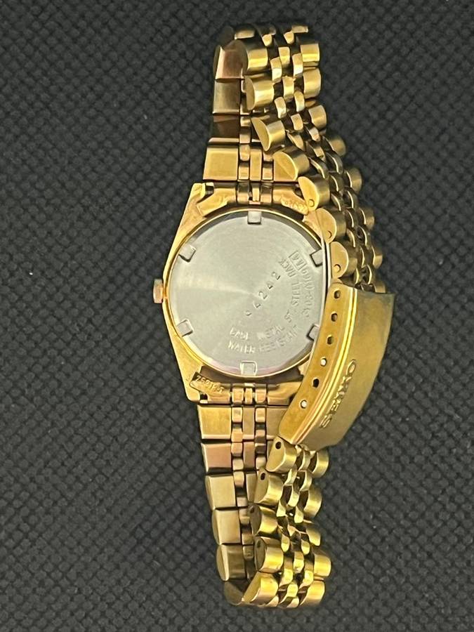 Seiko-Quarts-StainlessSteal-194242