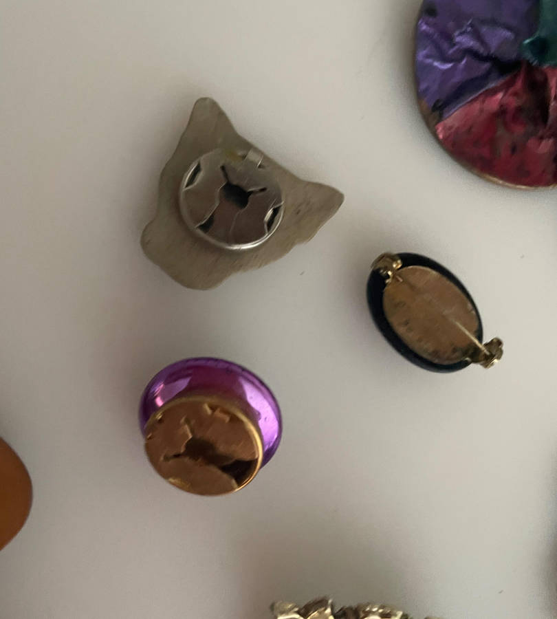 Vintage Costume Jewelry Lot  50+ Pieces Clip-On Earrings, Brooches, Necklaces & More