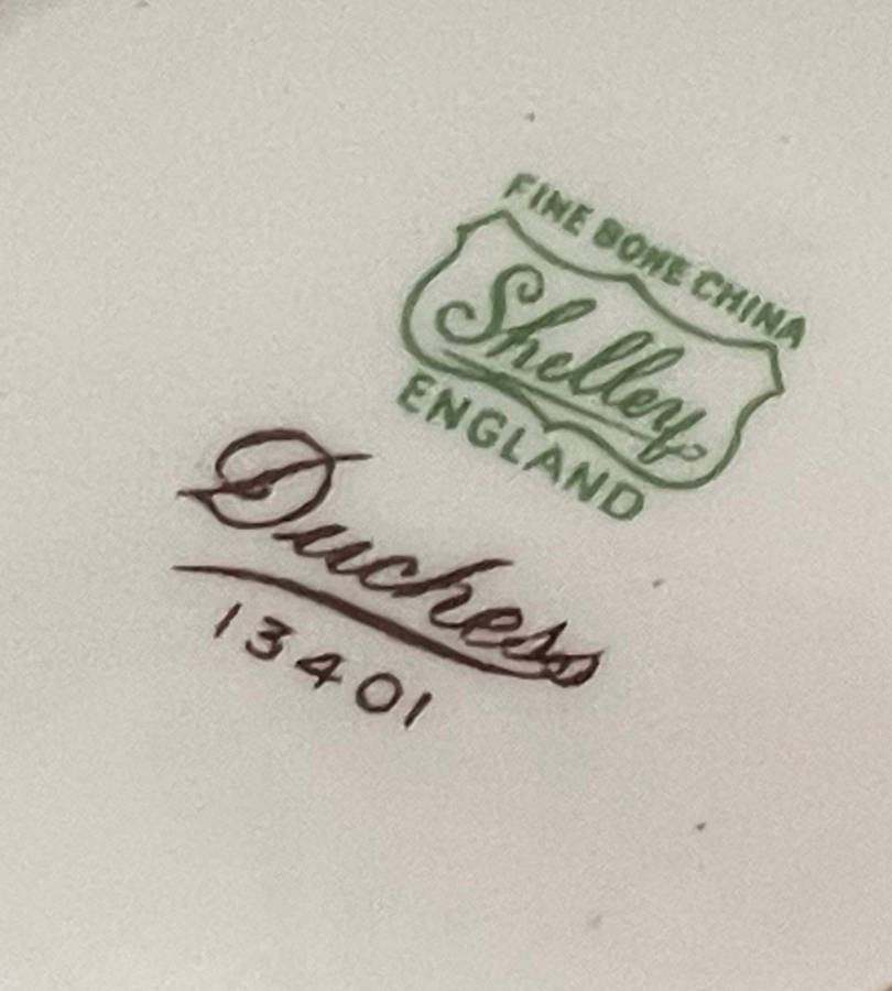 Shelley Duchess 13401 Cup & Saucer Set c.1926  Fine Bone China  6 Teacups & 5 Saucers