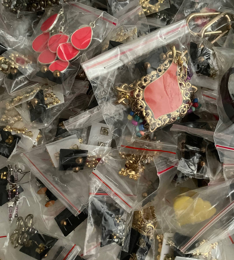 Lot of 700+ Costume Jewelry Earrings  Mixed Styles & Duplicates, Sold As-Is