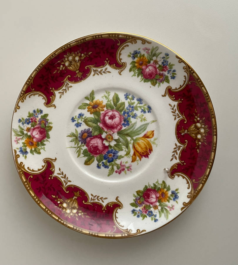 Shelley Duchess 13401 Cup & Saucer Set c.1926  Fine Bone China  6 Teacups & 5 Saucers