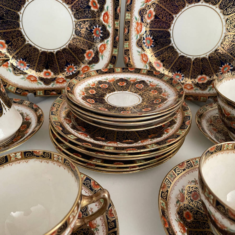 Antique Court China Tea Set  William Lowe  c.19281930  Hand Painted Imari Style  20 Piece  Mad