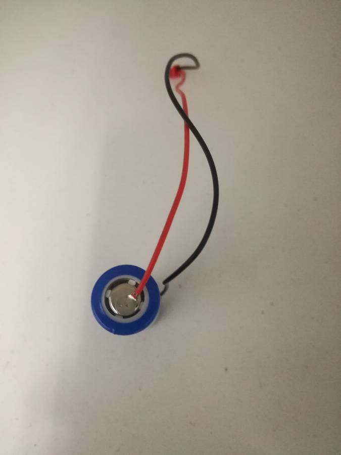 18650 WITH A CABLE