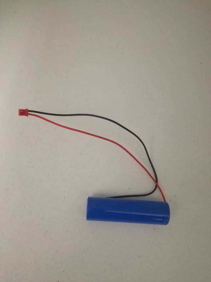 18650 WITH A CABLE