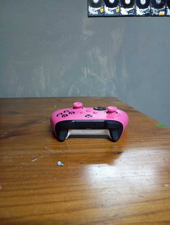 Xbox Series Deep Pink Controller