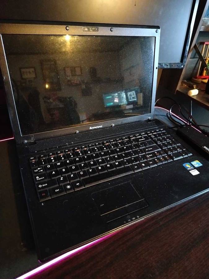 Lenovo G560 i3-350m, 4gb d3, 500gb hdd