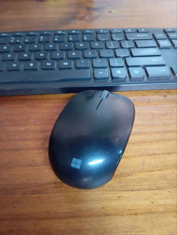 Microsoft Bluetooth Desktop Keyboard & Mouse