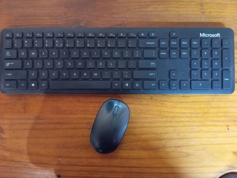 Microsoft Bluetooth Desktop Keyboard & Mouse