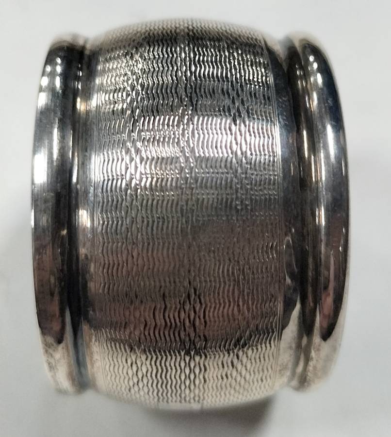 Antique Birmingham Silver serviette ring with Bakelite inner31.3g (12)