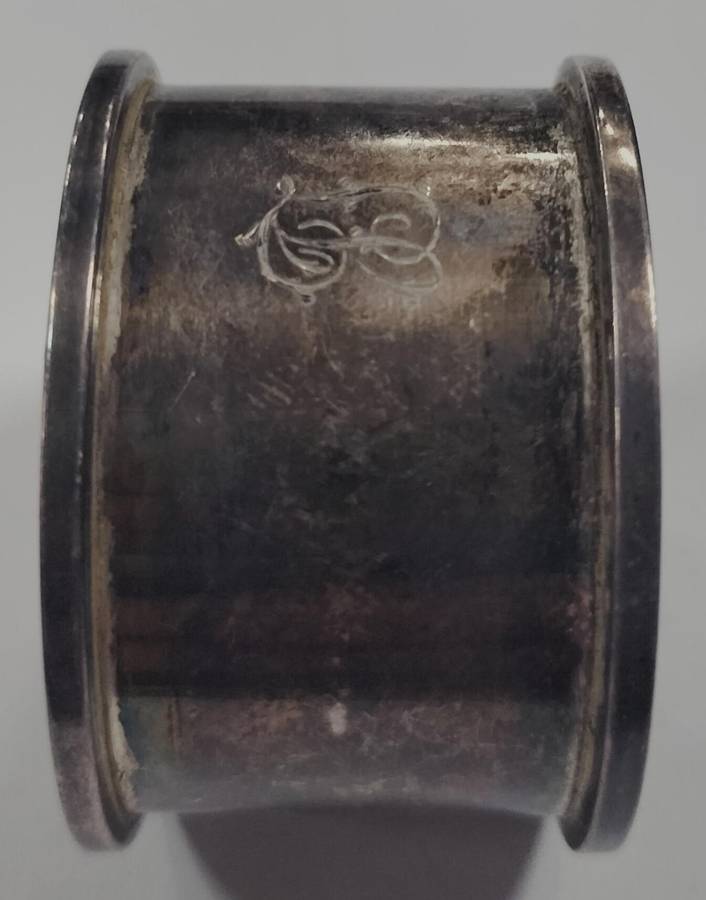 Birmingham silver napkin ring - 15.1g (27)