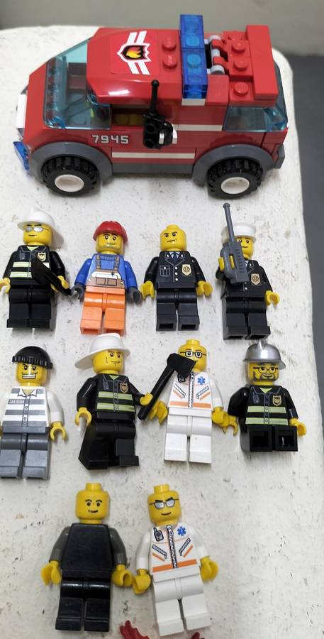 Lego - Emergency Vehicles (x4) and figurines (x10)