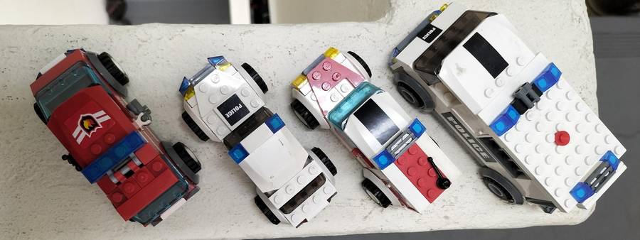 Lego - Emergency Vehicles (x4) and figurines (x10)