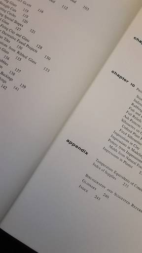 Books :  Art From Found Materials 403 illustrations 18 color plates, Mary Lou Stribling  - hardcover