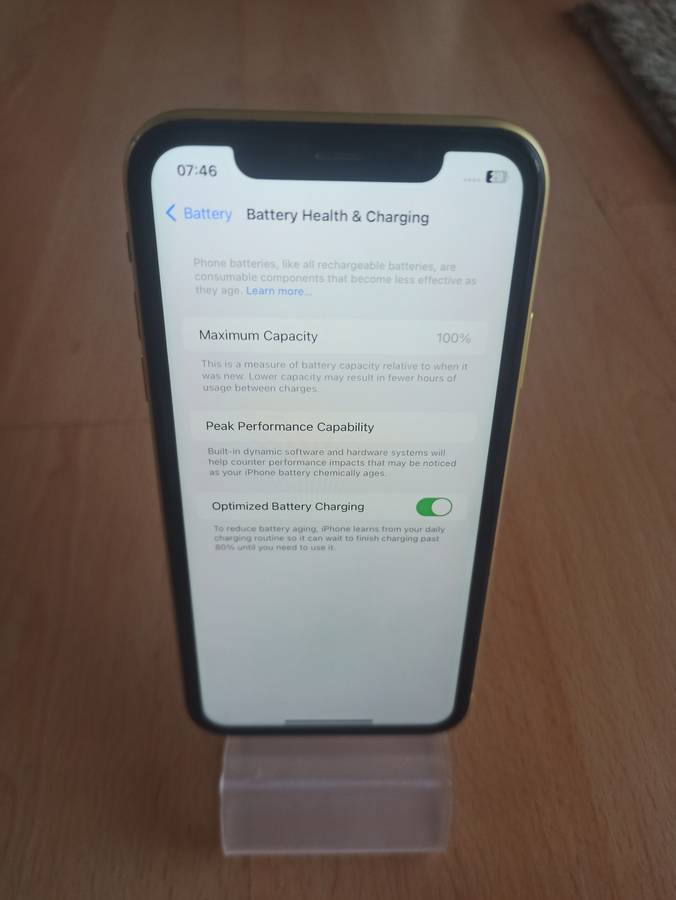 IPHONE 11 64gb yellow with 100% battery health