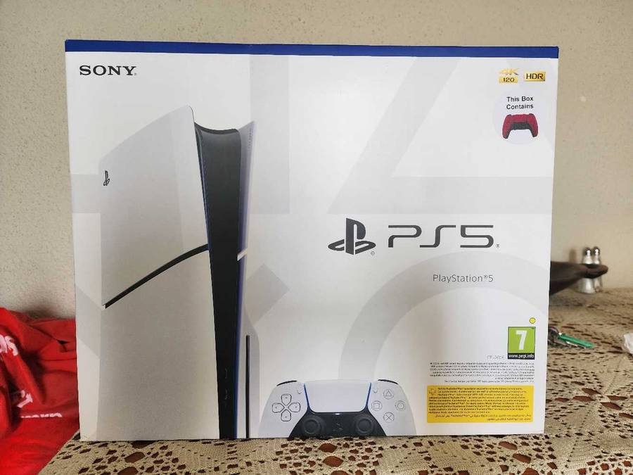 Sony Playstation 5 Disk Edition + 2 Dualsense controllers