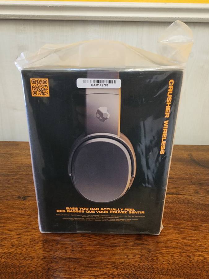Skullcandy Crusher Headphones + Smokin' Buds Bundle