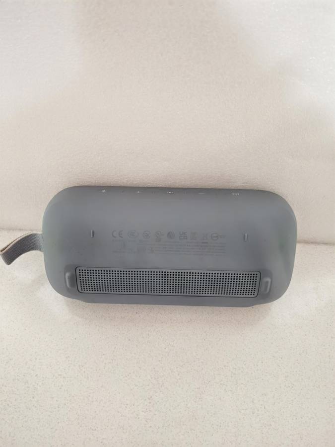 BOSE PORTABLE BLUE TOOTH SPEAKER, MODEL: Bose 435910