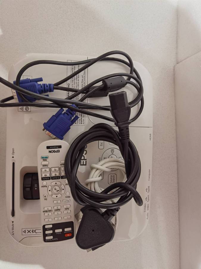 EPSON EB-X12 (H429B)