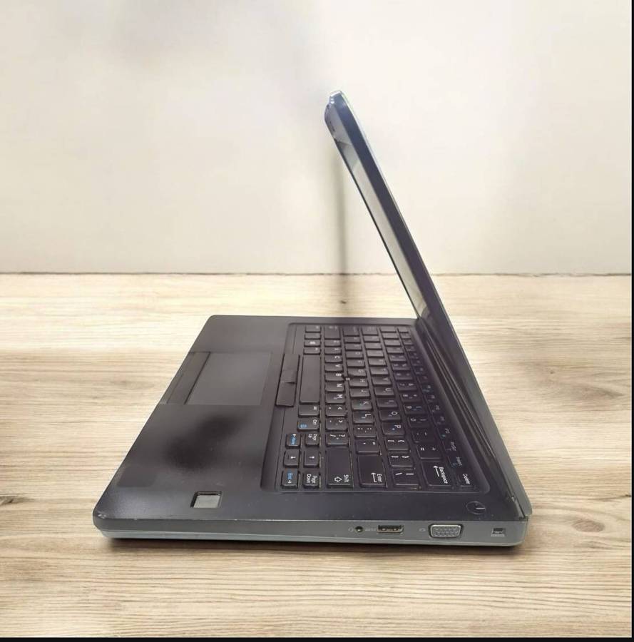 Dell Latitude 5490