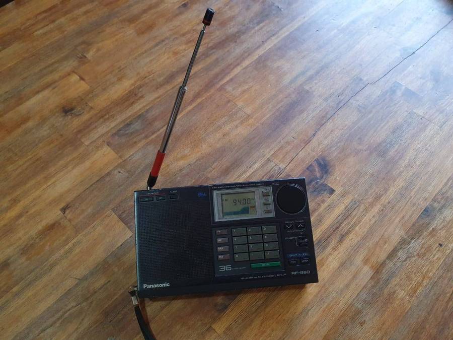 Vintage Panasonic RF-B60 Shortwave Radio