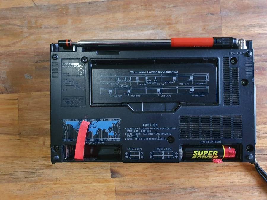 Vintage Panasonic RF-B60 Shortwave Radio