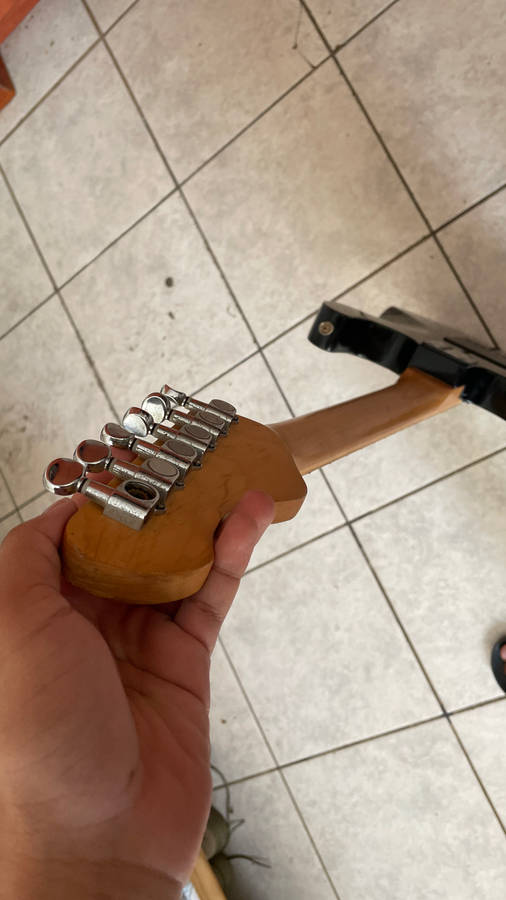 **Rare** Viacom electric Guitar ( SpongeBob themed)