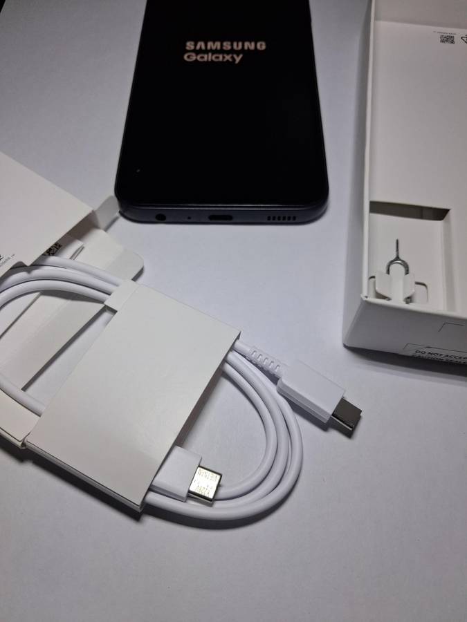 Samsung Galaxy A24  Excellent Condition, Affordable & Powerful!