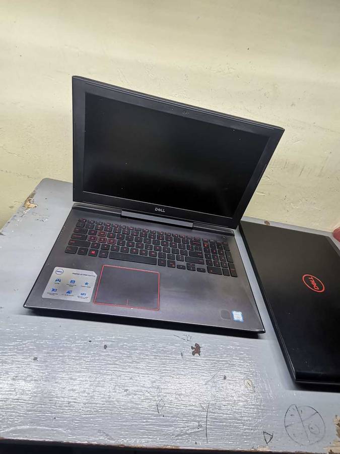 Dell inspiron 15 7577 gaming laptop