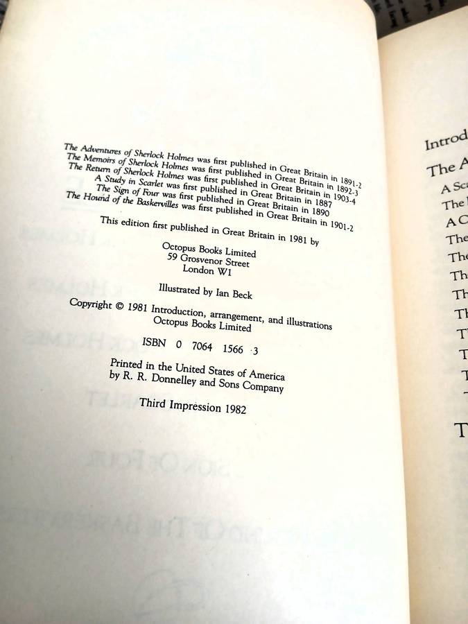 The Celebrated Cases of Sherlock Holmes by Sir Arthur Conan Doyle [Treasury of World Masterpieces]