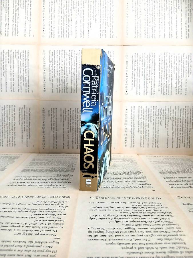 Chaos by Patricia Cornwell (A Kay Scarpetta Thriller) (Book 24)