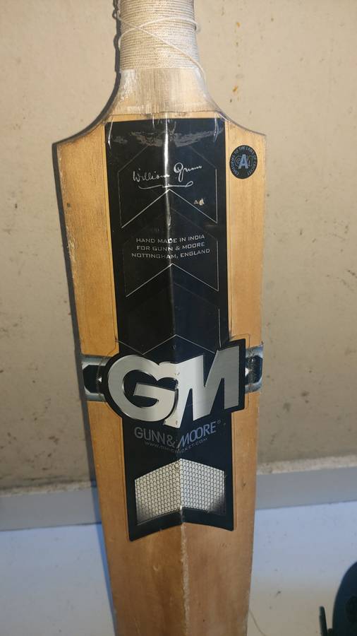 GM Cricket Bat (Rare)