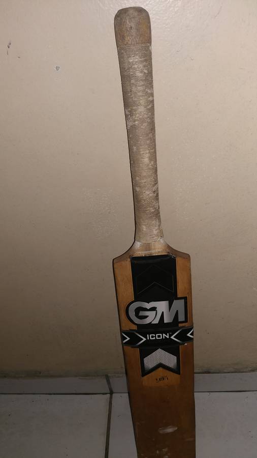 GM Cricket Bat (Rare)