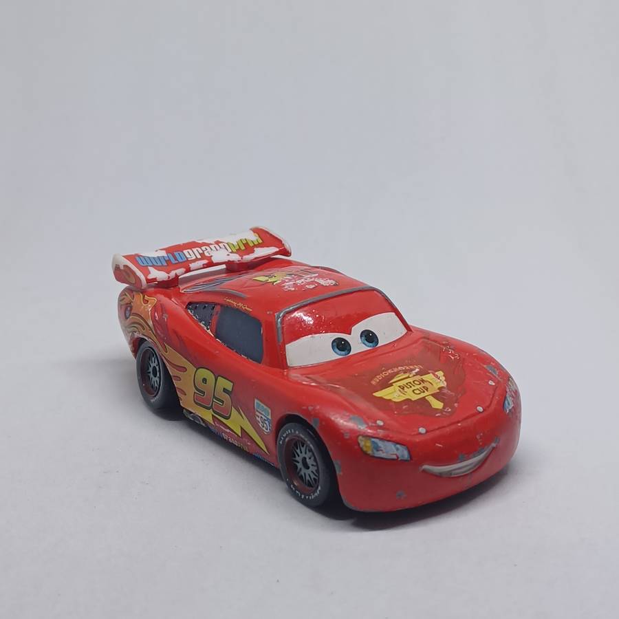 Disney Pixar Cars World Grand Prix Piston Cup Lightning McQueen #95 Diecast