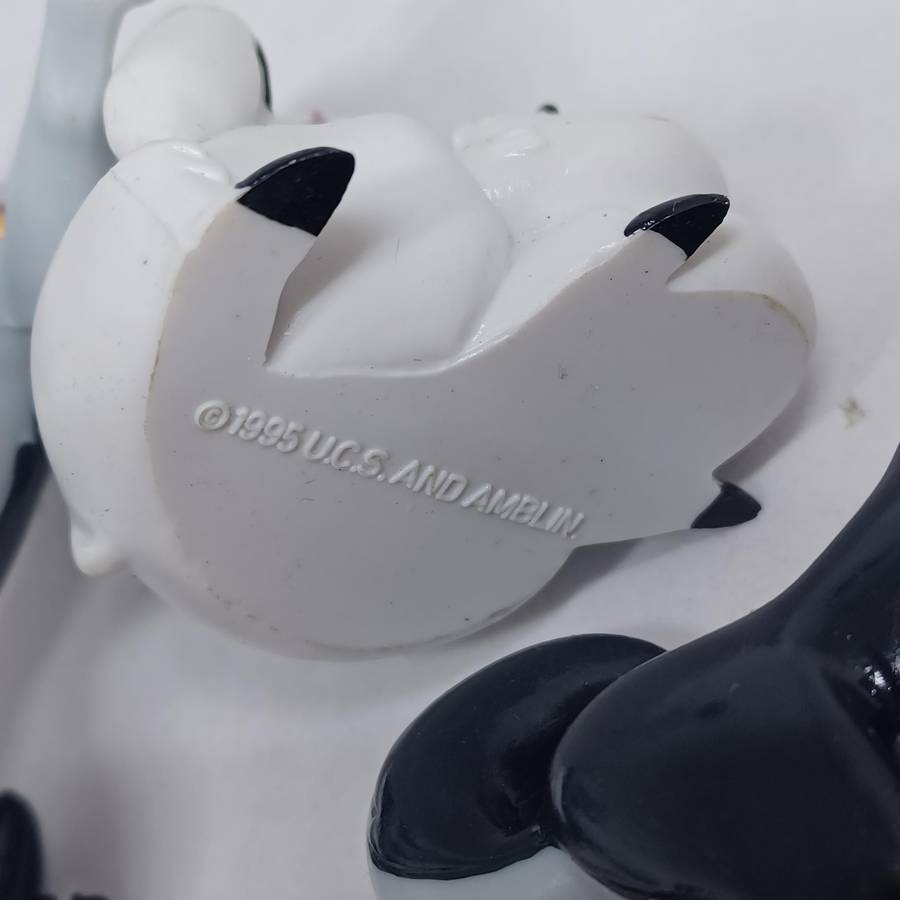 Collectable 1995 KFC Balto toys promotional items from the UK