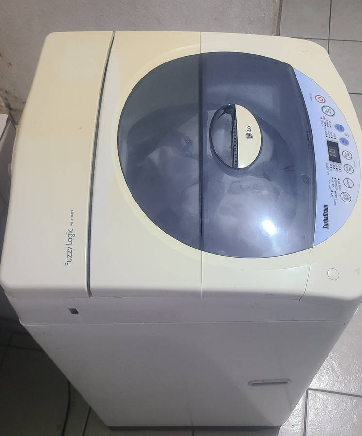 13kg LG turbodrum fuzzy logic Top Loader Washing Machine