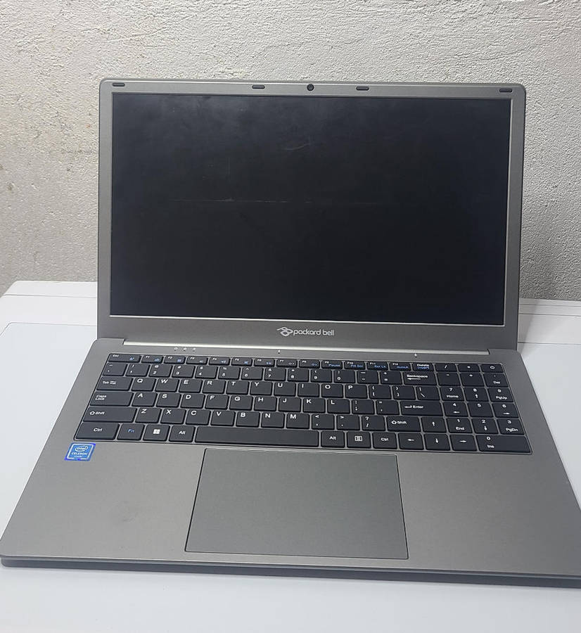 Packard Bell Vettel-C 15.6" Laptop Celeron 4GB RAM 256GB Storage pls read description